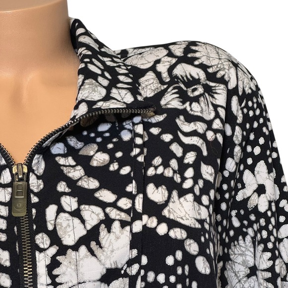 Zenergy Chico's Womens Size 2 L Black White Abstract Floral Print Zip Up Jacket - Picture 2 of 11